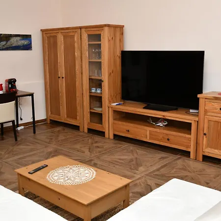 Mestiansky Dom * Čachtice