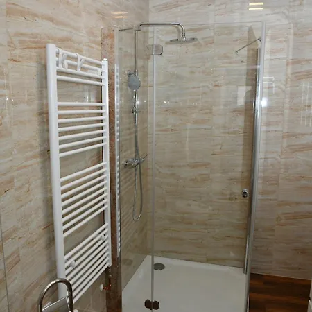 Mestiansky Dom Kır Evi Čachtice